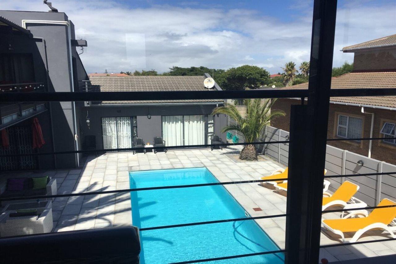 Capetown 4U Guesthouse Bloubergstrand Eksteriør billede