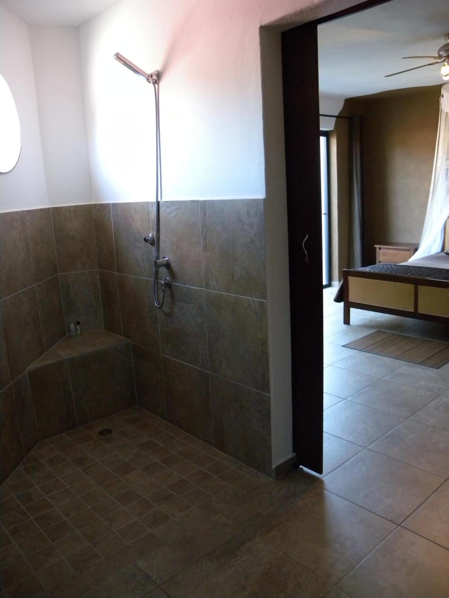 Capetown 4U Guesthouse Bloubergstrand Eksteriør billede