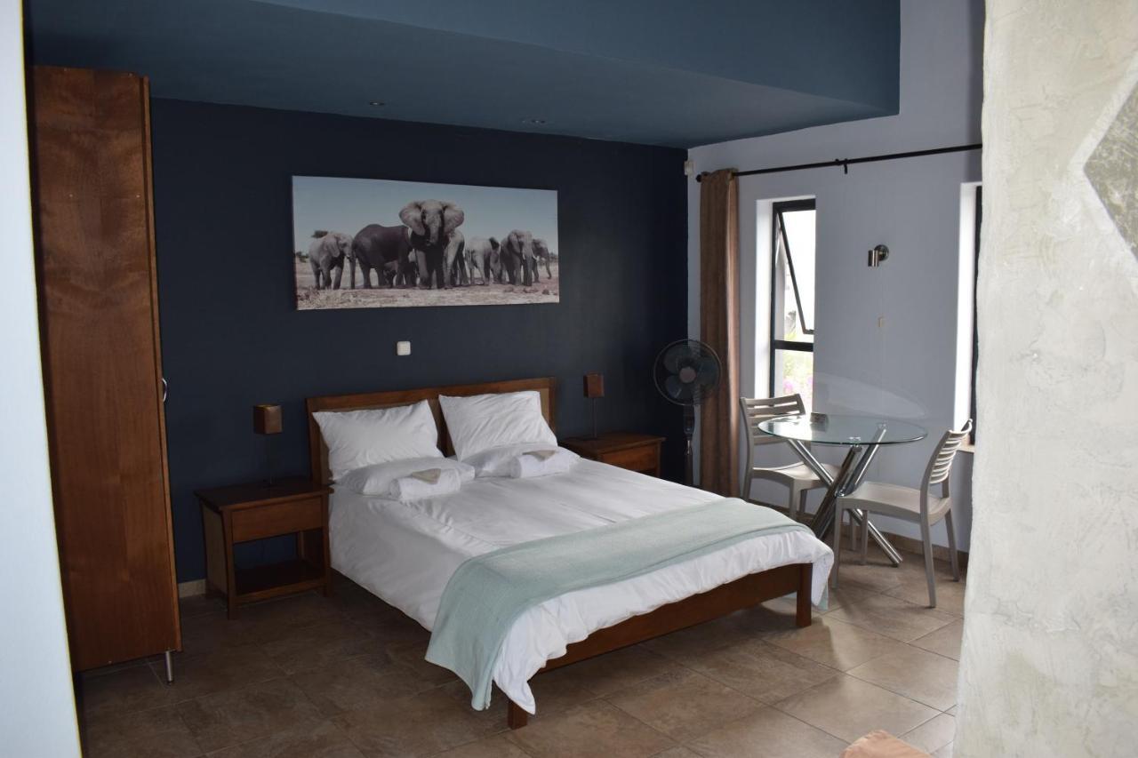 Capetown 4U Guesthouse Bloubergstrand Eksteriør billede